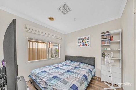 Property photo of 5 Parnell Court Cranbourne West VIC 3977