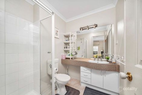 Property photo of 5 Parnell Court Cranbourne West VIC 3977