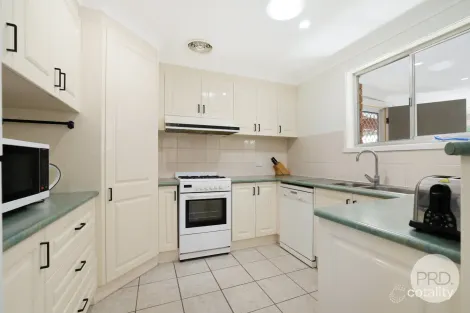 Property photo of 32 McRae Street Hillvue NSW 2340