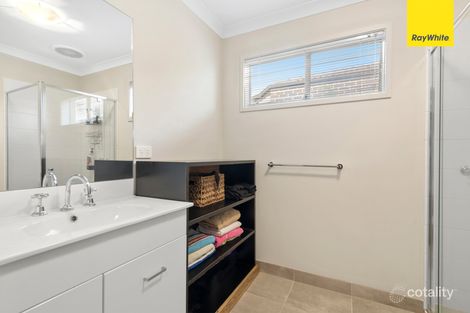 Property photo of 14 Hinkler Crescent Brookfield VIC 3338