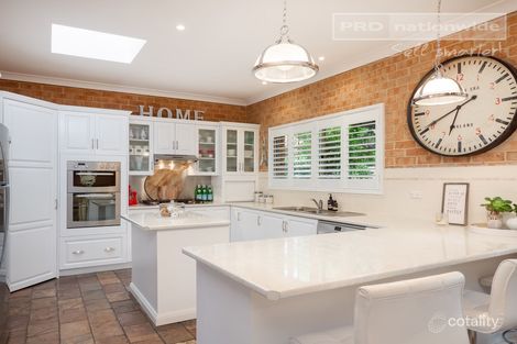 Property photo of 33 Lamilla Street Glenfield Park NSW 2650