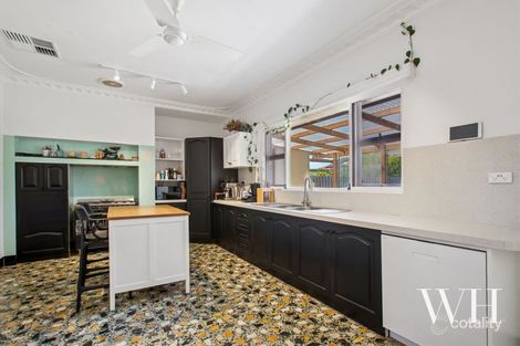 51 Watkins St, White Gum Valley, WA 6162