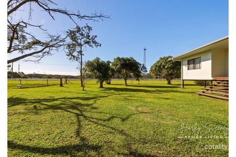 Property photo of 547 Beachmere Road Beachmere QLD 4510