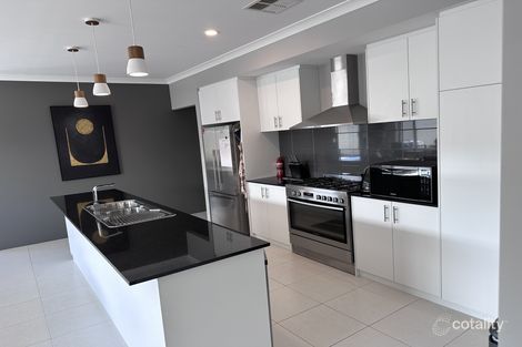 Property photo of 40 Kardan Drive Yanchep WA 6035