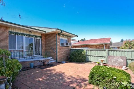 1/32 Yorston St, Warners Bay, NSW 2282