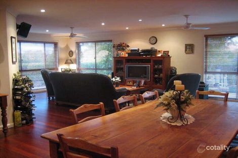 Property photo of 102 Ulinga Crescent Parkinson QLD 4115