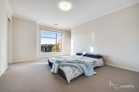 Property photo of 17 Peppertree Parade Craigieburn VIC 3064