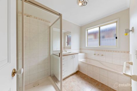 Property photo of 9 Buchan Green Pakenham VIC 3810