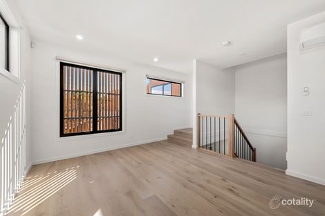 Property photo of 2/5 Myers Court Doncaster VIC 3108