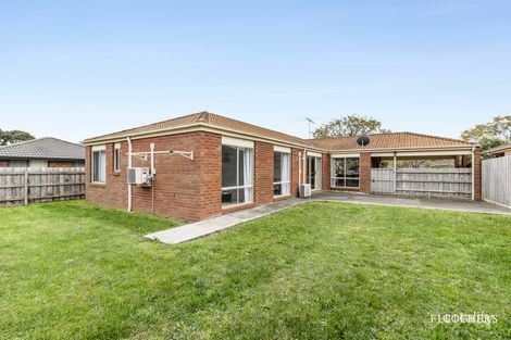 Property photo of 8 Rimes Close Cranbourne West VIC 3977