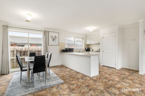 Property photo of 8 Rimes Close Cranbourne West VIC 3977