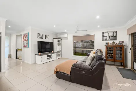 Property photo of 18 Sevenhill Place Doolandella QLD 4077