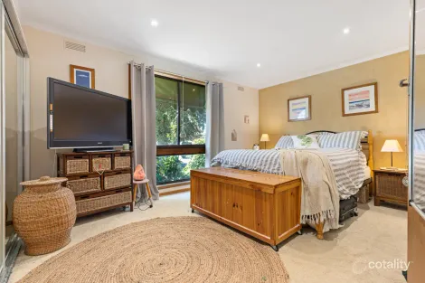 Property photo of 1 Langstaffe Drive Wendouree VIC 3355