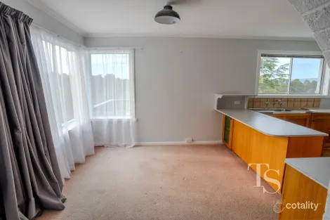 Property photo of 22 Crandon Crescent Newnham TAS 7248