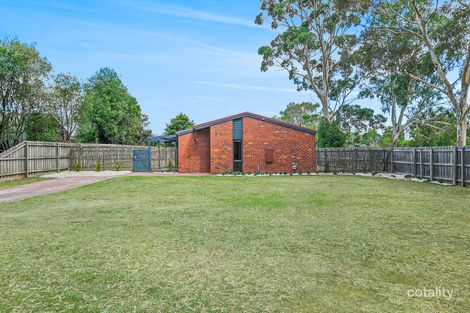Property photo of 12 Carluke Close Berwick VIC 3806