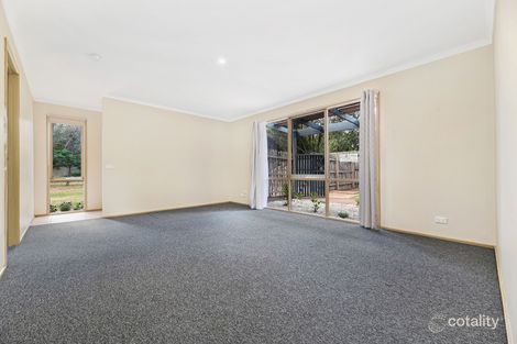 Property photo of 12 Carluke Close Berwick VIC 3806