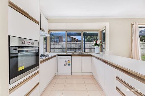 Property photo of 12 Carluke Close Berwick VIC 3806