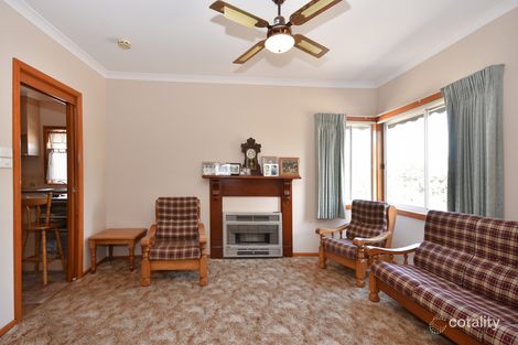 Property photo of 2 Swalling Crescent Kennington VIC 3550