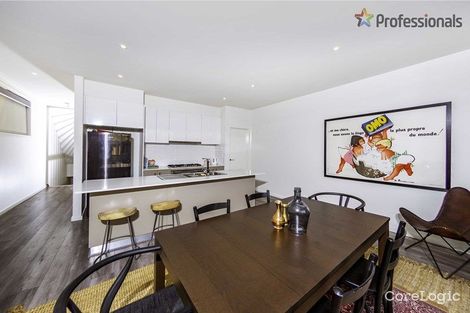 Property photo of 19/13 Greville Street Caroline Springs VIC 3023