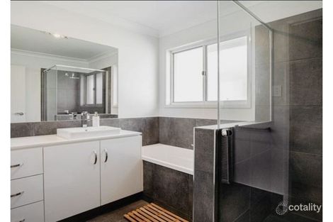 Property photo of 55 Sanctuary Drive Cranley QLD 4350