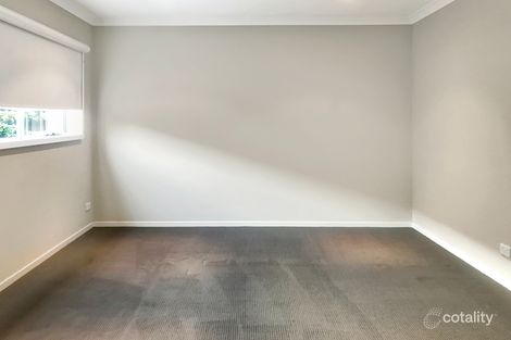 Property photo of 16 Mullein Bend Cranbourne North VIC 3977