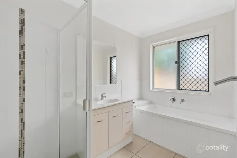 Property photo of 75 Mayfair Drive Emerald QLD 4720