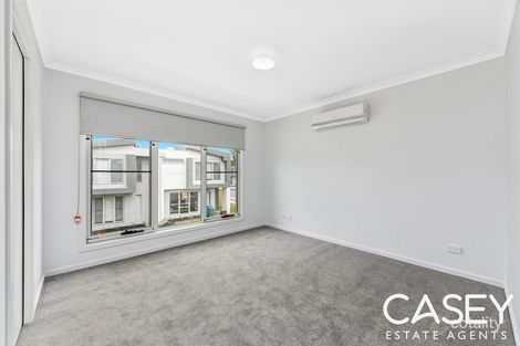 Property photo of 5 Pebblebeach Path Cranbourne VIC 3977