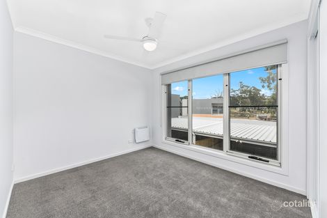 Property photo of 5 Pebblebeach Path Cranbourne VIC 3977