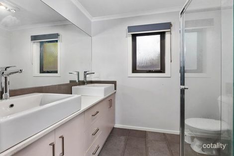 Property photo of 2/30 Tarneit Road Werribee VIC 3030