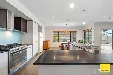 Property photo of 13 Manna Gum Drive Epsom VIC 3551