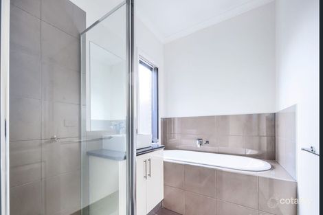 Property photo of 1 Manning Circuit Tarneit VIC 3029