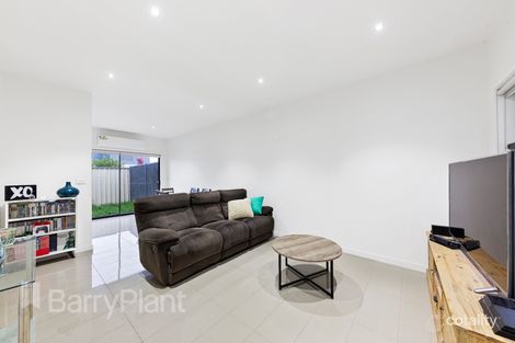Property photo of 2/85 McArthur Avenue St Albans VIC 3021