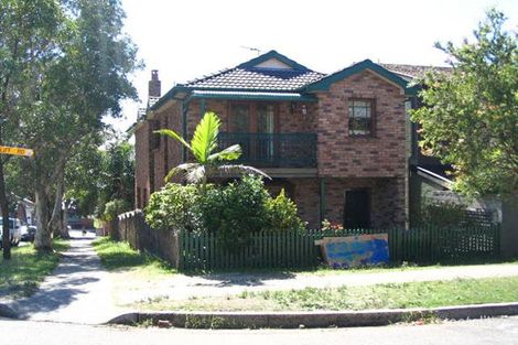 2 Undercliff Rd, Freshwater, NSW 2096
