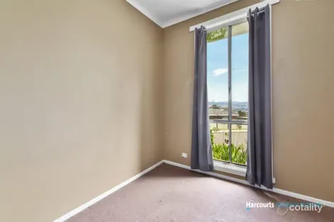 Property photo of 23 Leeander Crescent Ravenswood TAS 7250