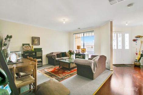Property photo of 17 Nyarrin Place Cranbourne West VIC 3977