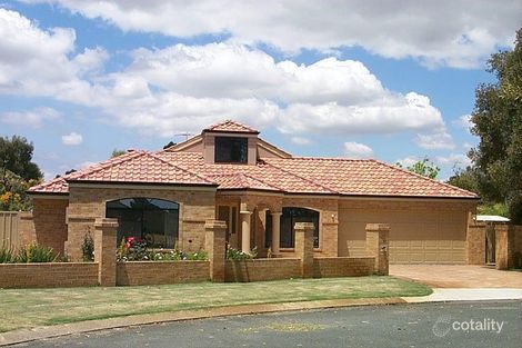 8 Lenna Ct, Karawara, WA 6152