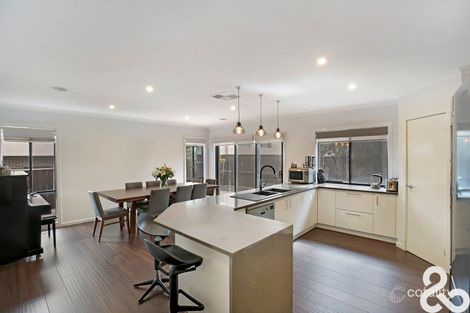 Property photo of 5 Triandra Drive South Morang VIC 3752