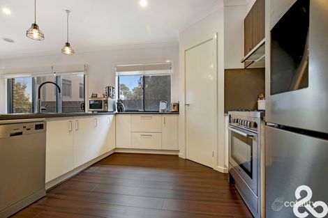 Property photo of 5 Triandra Drive South Morang VIC 3752