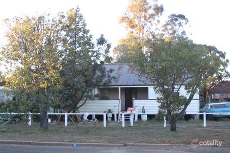 29 Edith St, Miles, QLD 4415