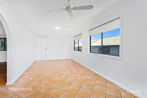 Property photo of 39 Theodore Street Oak Flats NSW 2529