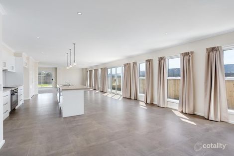 Property photo of 26 Castle Combe Circuit Cowes VIC 3922