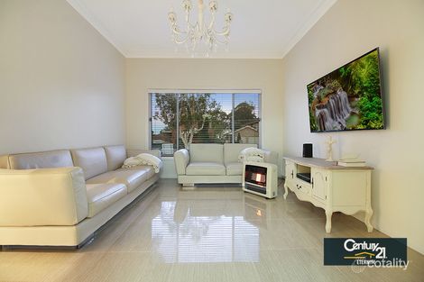 Property photo of 16 Mimosa Avenue Toongabbie NSW 2146