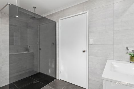 Property photo of 15 Joseph Way Woodcroft SA 5162
