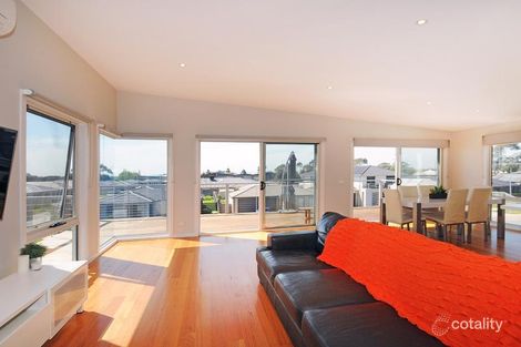 Property photo of 10 St Anthony Court Carrum Downs VIC 3201