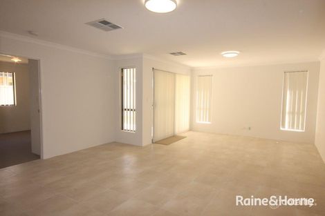 Property photo of 18 Kyogle Place Armadale WA 6112