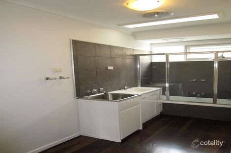 Property photo of 2/13 Swindon Road Hughesdale VIC 3166