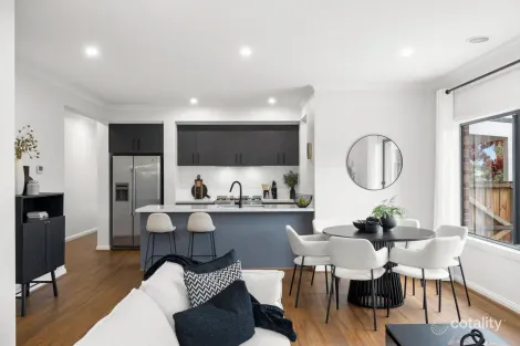 Property photo of 5 Silver Smith Drive Kyneton VIC 3444