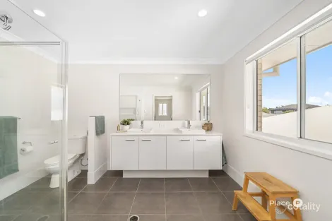 Property photo of 16 Comanche Street Newport QLD 4020
