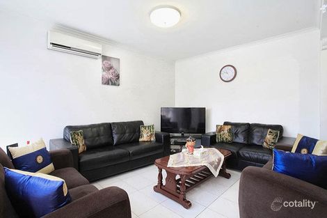 Property photo of 2/17 Mitta Mitta Way Meadow Heights VIC 3048