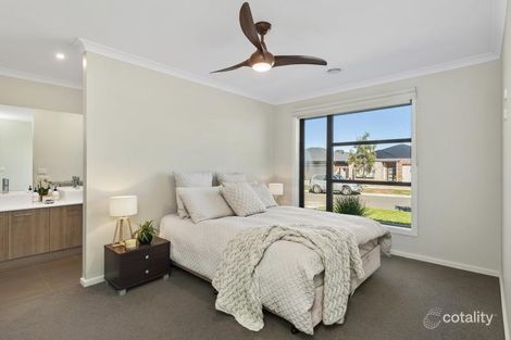 Property photo of 22 Gallant Way Winter Valley VIC 3358
